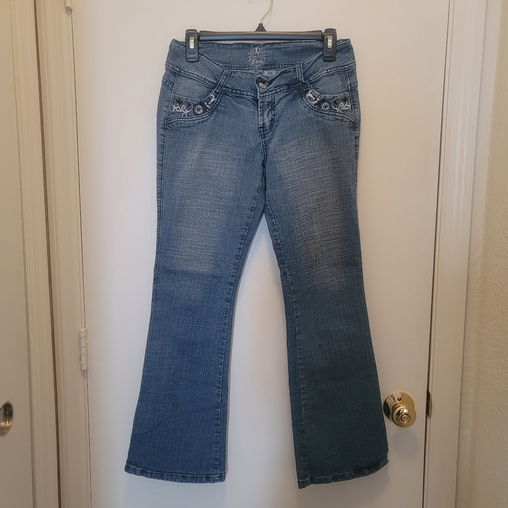 Linda Embroidered Pocket Jeans